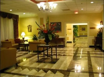 Hotel Charleston Airport 3*