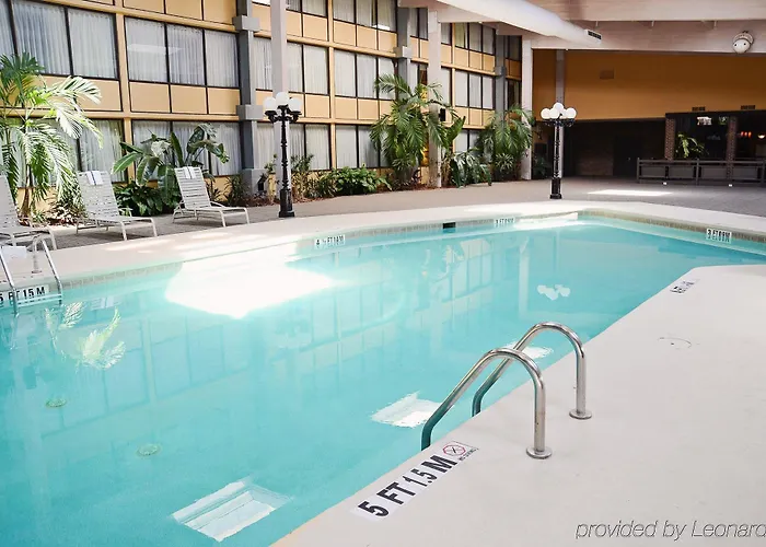 Charleston Airport 3*