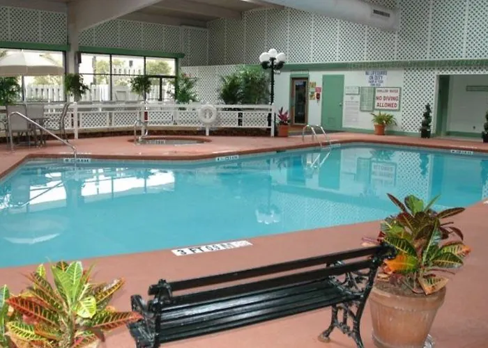 Charleston Airport 3*